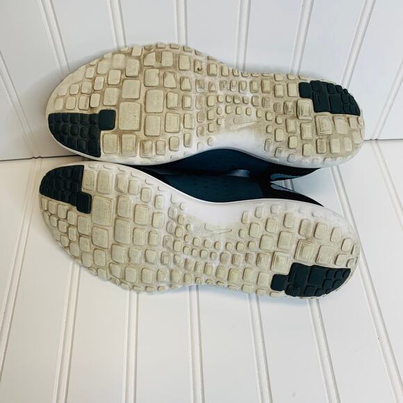 Nike women's FS Lite Run 2 684667-001 Black Gray Sz 8 - Picture 7 of 8